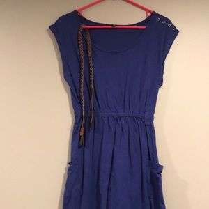 *FINAL PRICE* T-shirt dress with belt